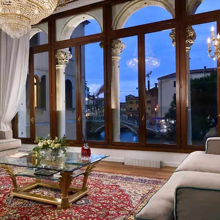 Swan Dolcevita Prestige - Canal View & Exclusive Experience * Venice