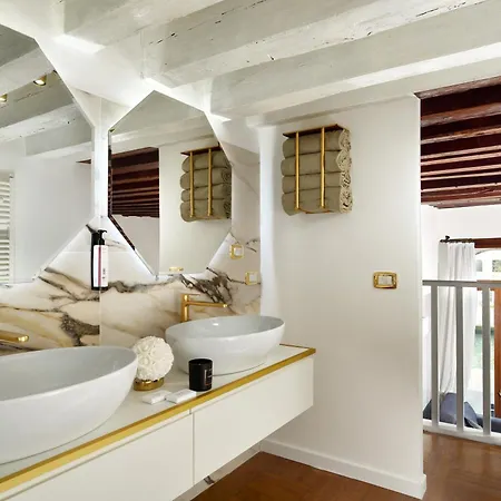 Apartment Swan Dolcevita Prestige - Canal View & Exclusive Experience *
