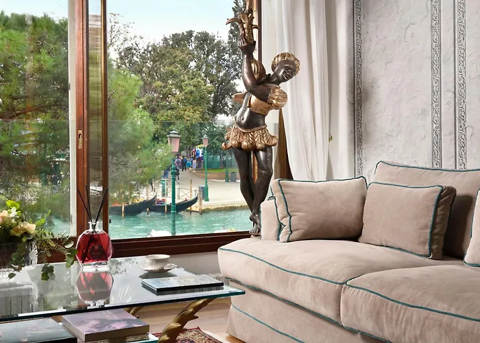 Swan Dolcevita Prestige - Canal View & Exclusive Experience * Wenecja