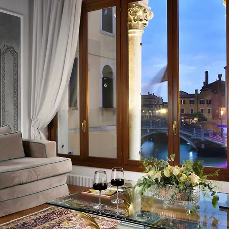 Swan Dolcevita Prestige - Canal View & Exclusive Experience Daire Venedik